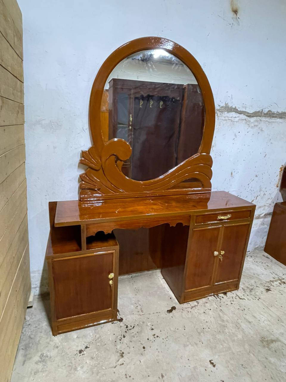 السلام عليكم غرفه ام الخمسه للبيع نظيفه مكاني نجف سعرها ب 550 وبيها مجال هذا رقم بوبنظيفات هذا رقم الواتساب‏‪***********‬‏
