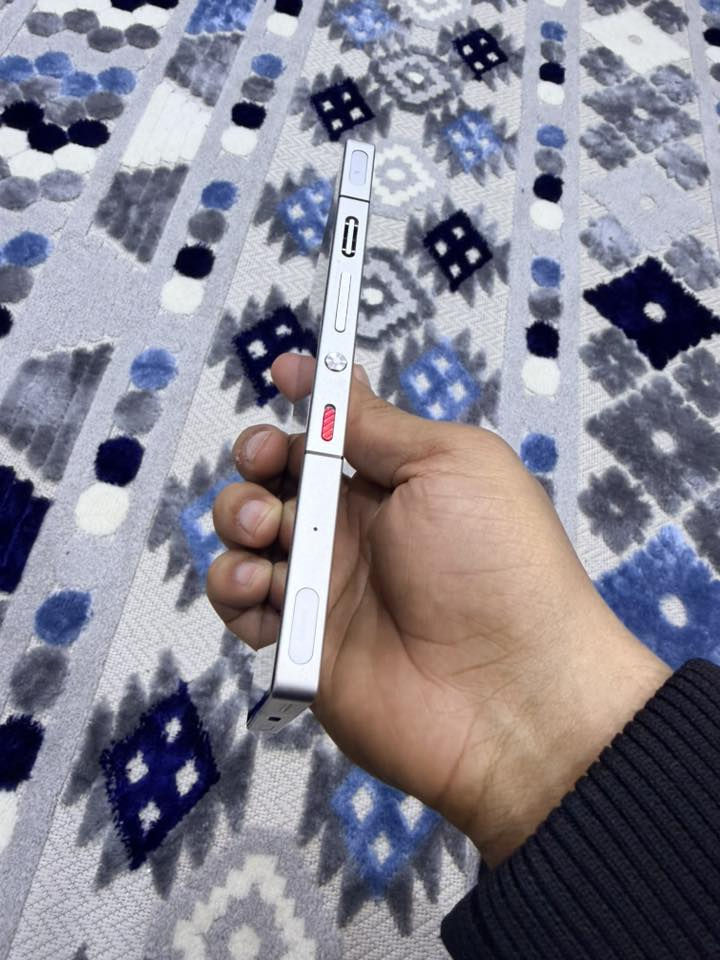 يد ماجك 10 برو ذ 512 نضافه 100/100 
السعر 800 
***********
