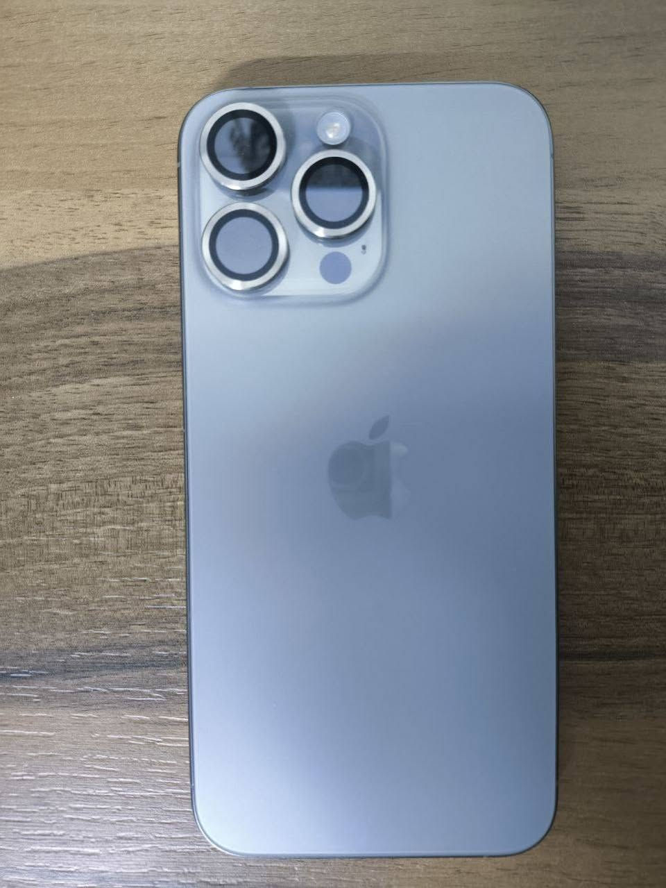 للبيع ايفون 15 برو ماكس ｚａ دبل سيم كارت 
بطارية 91 مع ملحقاته كارتون وكيبل شحن ابلادي


**إذا كنت صاحب هذا الإعلان وتريد حذفه لأي سبب، رجاءا أرسل رسالة إلى الدعم الفني**