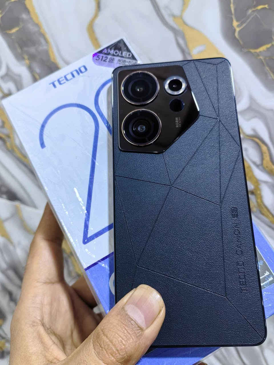 السلام عليكم للبيع TECNO CAMON 20 Premier 5G ذاكرة عملاقة 512 جهاز استخدام قليل جدا نضافته نضافة الجديد كامل ملحقات حتى سماعة موجوده ويه الملحقات جهاز وحش المواصفات السعر 400 وبي مجال مكاني البصرة *********** البصرة, العراق
