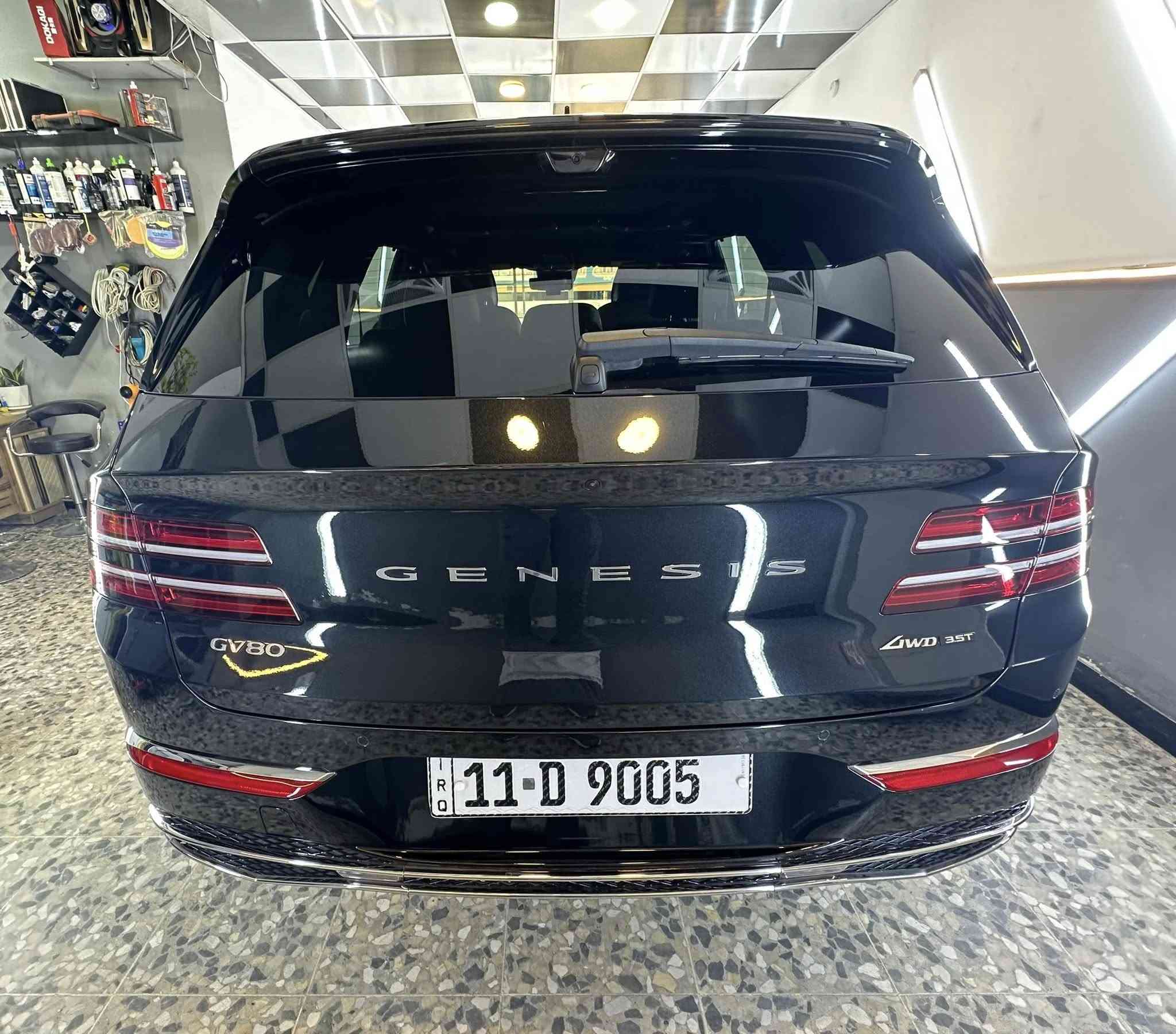 جينسس GV80 2025 فئة برستيج (Prestige)
محرك V6 توين تيربو 3.5
اللون الخارجي اسود والداخل قرميدي

السياره حره بأسمي ترقيم جديد 
رقم بغداد مميز

ماشيه 22 الف ميل

اعلى مواصفات 
فتحة سقف بانوراما
5 كاميرات 
رادارات محيطيه 
انظمة قياده متعدده
ابواب شفط 
تحكم بحركة السياره من خلال البصمه
ويل حجم 22 مع تخم اطارات مشلن
سقف كنتارا
نظام صوتي Bang & Olufsen فاخر مع 19 سماعه
شاشة OLED بانورامية مدمجة مقاس 27 بوصة تعرض العدادات والمعلومات مع نظام كار بلاي واندرويد اوتو

مقاعد جلد نابا الفاخر مع تبريد وتدفئة للمقاعد الأمامية والخلفية وذاكرة تخزين ميموري

ستيرن تدفئه
تشغيل عن بعد
مرايا كهرباء قابله للطي

شاشة عرض رأسية (Head-up Display) داتا شو

اخوان السياره فول اعلى فئه وكل شي بيها متخلص مواصفاتها ماشاء الله 

وارد امريكي حادثها فقط البنيد بدون دواخل وتم تبديل البنيد نفس اللون معناها السياره بدون صبغ 
ايرباك درگه اجه وياها من شركة جينسس بأمريكا ورجع بلادي

صور الحادث مرفقه بالمنشور

من فضل الله السياره بدون نقص نهائي جاهزه وكل حاجه انشدت الها اصليه 
مكان السياره بغداد 

السعر عند الاتصال 

***********

…………………………….
