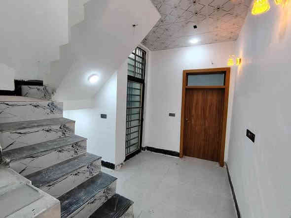 مكتب النور للعقار بيت للبيع 
عنوان البيت مقابل ملحق قرية الغدير 
***********
تفاصيل البيت 👇👇المساحه 50متر 
#البيت  نجف الاشرف 
سعره 20وبيه مجال 
#غرف نوم عدد 1
#وصاله 1
#حمامات
 
#ملاحضة البيت بناء 2025
سند 25
#شارع عرض 10متر
ماء+كهرباء+كيبل ضوئي مقابيل +مولده+مدارس حكوميه واهليه ومول تسوق منزلي 

جميع الخدمات متوفره
للاتصال 
***********واتساب
