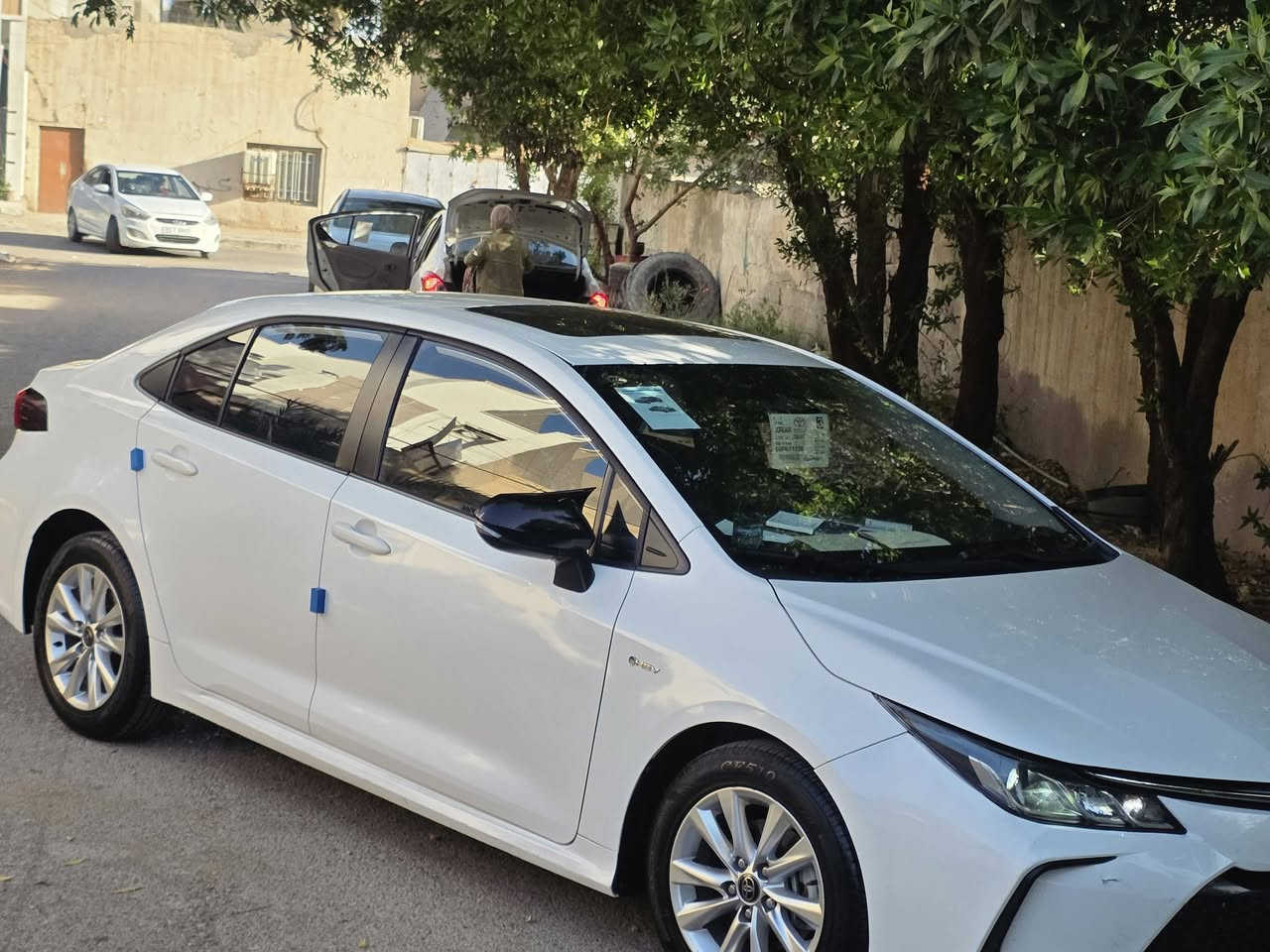 سلام عليكم كورلا موديل 2024 رقم بغداد بدون صبغ ولا بارد بيهه شخط بدعاميه اماميه والخلفيه  سياره فوووووووول مكاني بغداد رقمي *********** سعر 143
