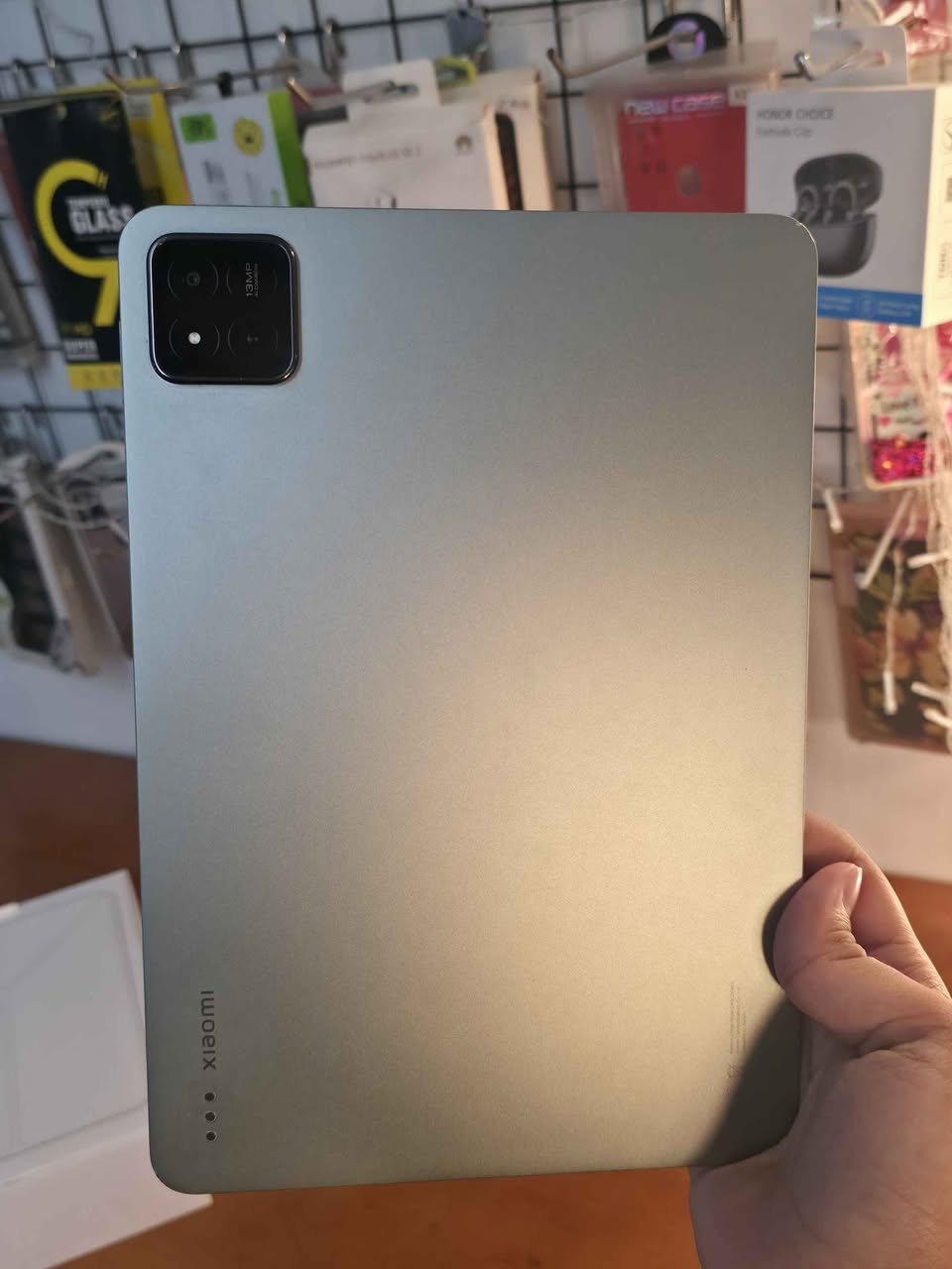 شاومي باد 7 

ذاكرة 256GB 
رام 8GB 

كامل ملحقات مع إضافات 
بواكيته_شاحنه_كيبل_كفر مغناطيسي_ماجك كيبورد الاصلي_لزكه شاشه مطفيه اصليه

نظافة كلش عاليه 
فقط الاطار بيه خدوش كلش خفيفه

السعر 450 الف 

*الكيبورد وحده ب125 الف يباع مع الجهاز

يوجد توصيل لجميع محافظات العراق 
للحجز راسل الصفحة 
واتساب ***********

تابع صفحه تلكرام لمشاهده الاجهزه المتوفره https://t.me/mohamd_phone

#العراق #مستخدم #توصيل_لكل_العراق #شاومي #للبيع بغداد, العراق
