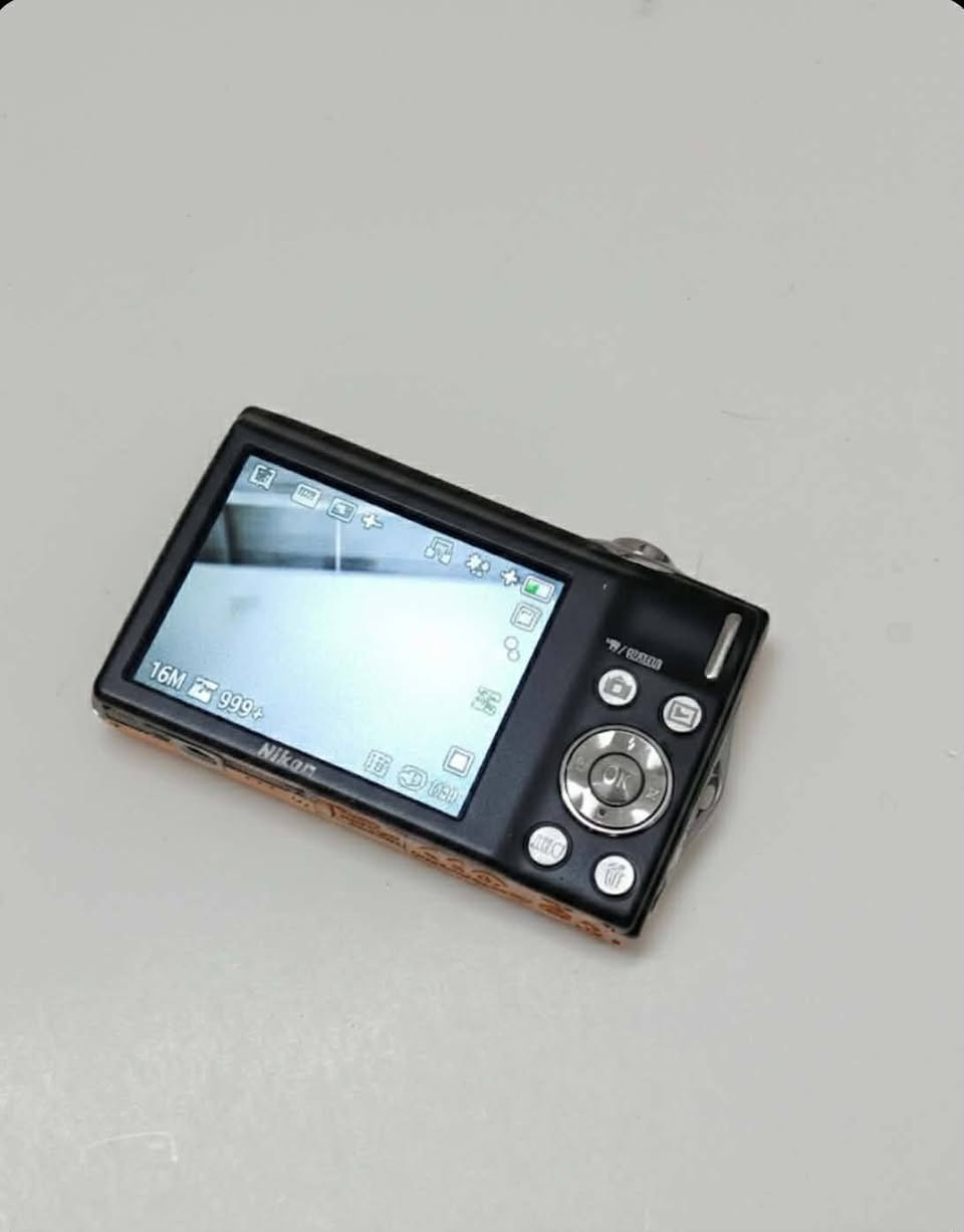 السلام عليكم للبيع.بدون ملحقات+بدون بطارية
النيكون.ب.85
الكامرة الثانية.ب 45


**إذا كنت صاحب هذا الإعلان وتريد حذفه لأي سبب، رجاءا أرسل رسالة إلى الدعم الفني**