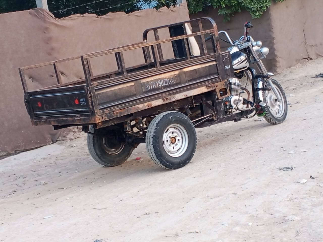 السلام عليكم شباب ستوته ام تي أر للبيع موديل 14 أوراق اصوليه ستوته جديده تخم تايرات جدد  دبلات جدد ضفيره جديده كهرباي كله شخاله مكينه ناعمه وحلوه وخيار من الله السعر خاص واتصال على هذه الرقد***********
