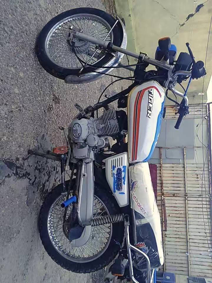 سلام عليكم ادفع سعر ابيع سعر اليعجبك شوف جيك معدل فول نضافه جدام العين ***********/*********** اتصل
