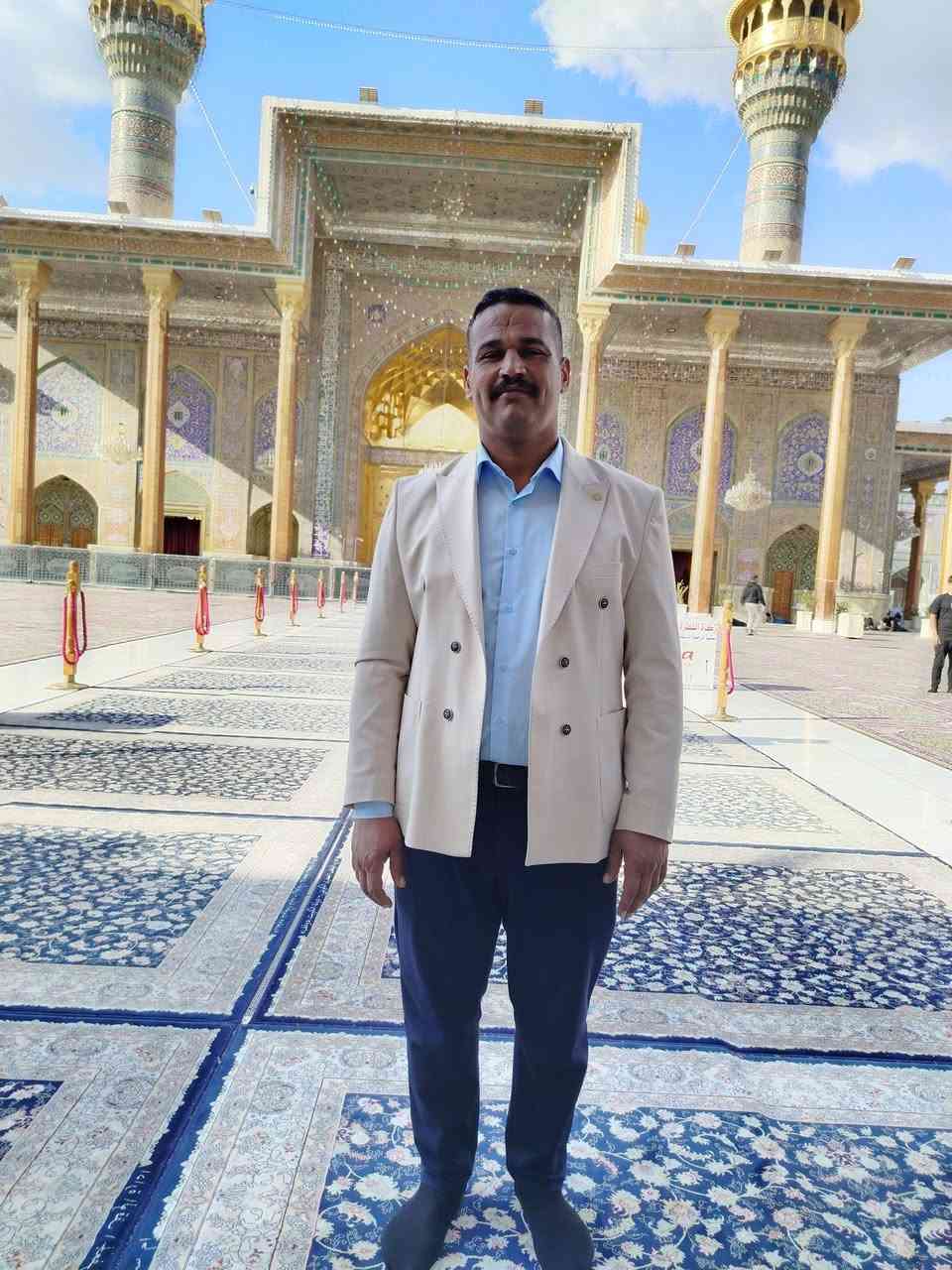 غدًا الأربعاء
التوجّه إلى النجف الأشرف
زيارت القبور 
 والإمام علي (عليه السلام)
🕓 الانطلاق: بعد صلاة الظهر بإذن الله تعالى
📞 الحجز والاستفسار عبر الاتصال 
***********
***********
رزقنا الله وإياكم الزيارة والقبول 🤍
