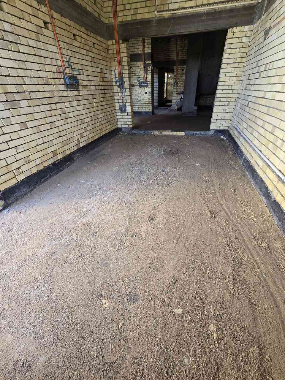 السلام عليكم كادر تنظيف الرضيه وحدل وصب وزن ليز عمل درجه اولى عمل في جميع مناطق البصرة ***********
