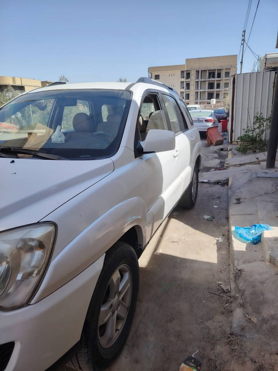 السلام عليكم
كيا سبورتج ٢٠٠٩ خليجي رقم بغداد دولي سنويه جديده بسمي السياره ماشيه ١٩٧ كم بيه جاملغ مبدل بدون دواخل .
للبيع السعر ١٢٠ َوبيهه مجال مكان السياره ناصريه 
***********
