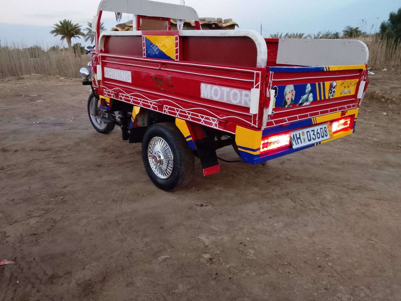 سلام عليكم ستوته البيع مكفولة كفاله عامه وراق اصليه شاصي ركبه كفاله موديل 2013 مكينه 2020 سعره 1250 وبيه مجال بصيط مكاني بابل شوملي رقم ***********
