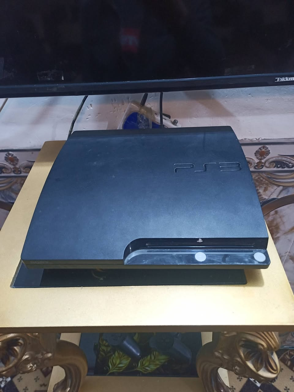 سلام عليكم.
للبيع بلي 3 جاهز  نضيف كلش قليل لستخدام  

سعر   115 الف  مستعجل  ***********
