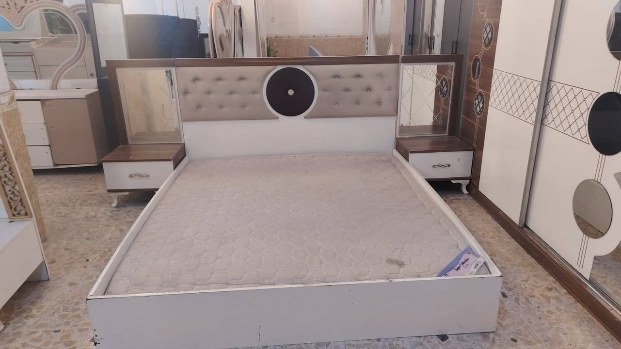 ٣٧٥ الف مع النقل والشد


**إذا كنت صاحب هذا الإعلان وتريد حذفه لأي سبب، رجاءا أرسل رسالة إلى الدعم الفني**