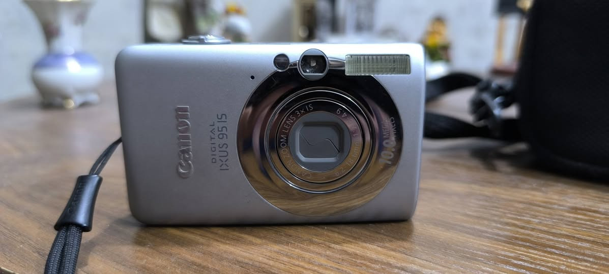 السلام عليكم
مجموعه كاميرات ديجيتال 
كل وحده سعر 
موجود توصيل جميع المحافظات


**إذا كنت صاحب هذا الإعلان وتريد حذفه لأي سبب، رجاءا أرسل رسالة إلى الدعم الفني**