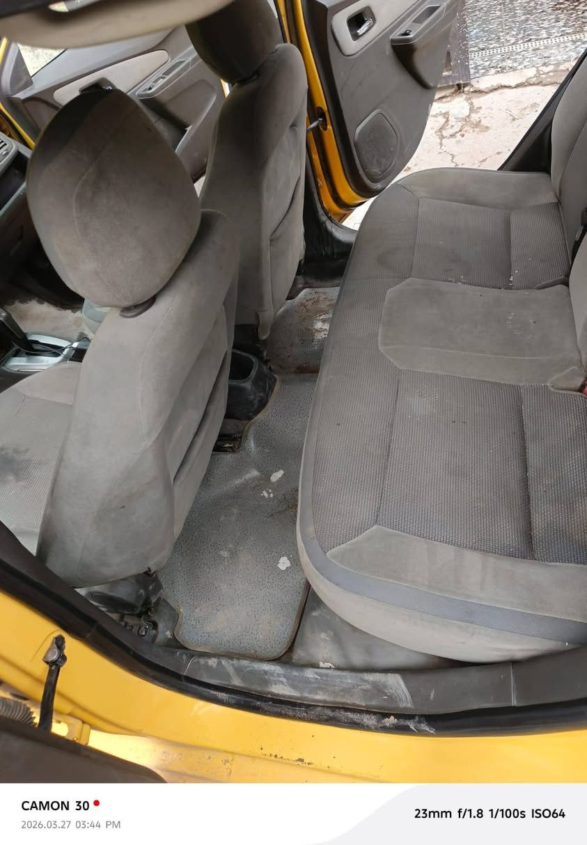 شوفرليت كوبلت ١٨ بدون ضربه بأسمي مصفره هيأه وغرامات بيه صبغ ربع البنيد وجاملغ بدون ضربه ودواخل ب٧٨وبيها مجال *********** غير متواجد عل الفيس
