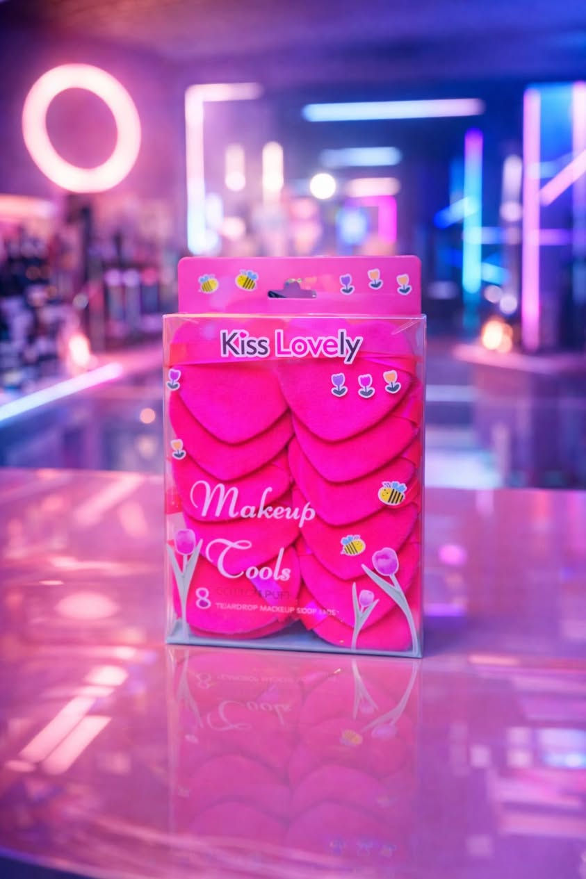 مجموعة إسفنجات المكياج المتنوعة كيلي (Keli). 

تتميز هذه المجموعات بتوفير أدوات متعددة الاستخدامات لتطبيق المكياج بشكل احترافي ومتجانس. 
مميزات المجموعة
تحتوي العبوة عادةً على إسفنجات بأشكال وأحجام مختلفة لتناسب جميع مناطق الوجه وتلبي احتياجات المكياج المتنوعة، مثل مزج كريم الأساس، الكونسيلر، أو البلاشر. 
وهي ناعمة ومرنة للغاية على البشرة. 

إسفنجة باودر  من ماركة Kiss Lovely. 

سعر 2،000
عنوان بغداد اركية وفاضل شارع المسبح العام
توصيل داخل المنطقة مجاناً بغداد والمحافظات 5
للحجز والاستفسار مراسلة الصفحة او الرقم ***********
