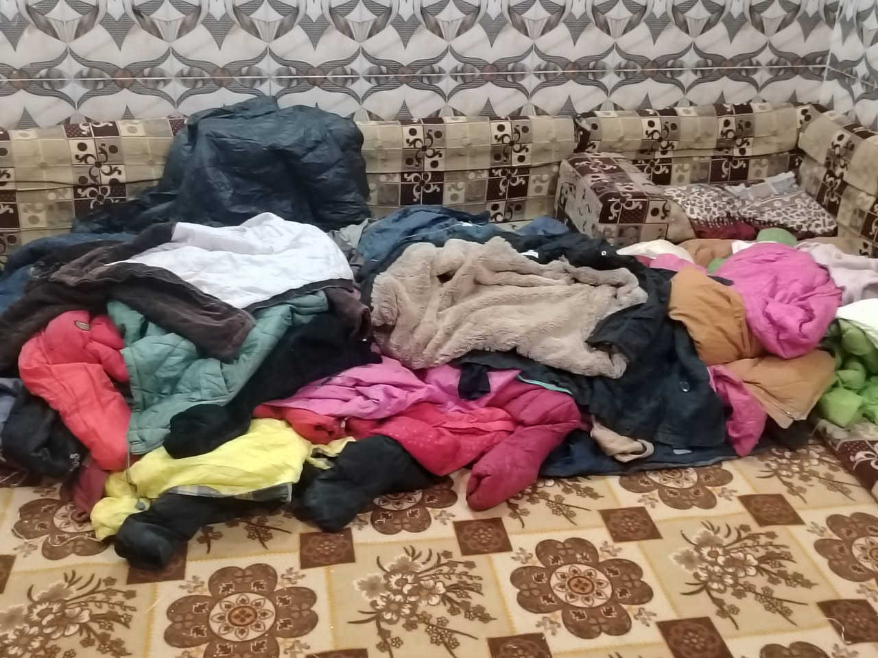 سلام عليكم شباب يوجد الدينا باله قماصل وحذيه البيع الحذيه زوج ب3زوجين ب5وقماصل ب1500وبالف مكاني الغراف حي الفلاح تواصل ***********عباس ابو علي
