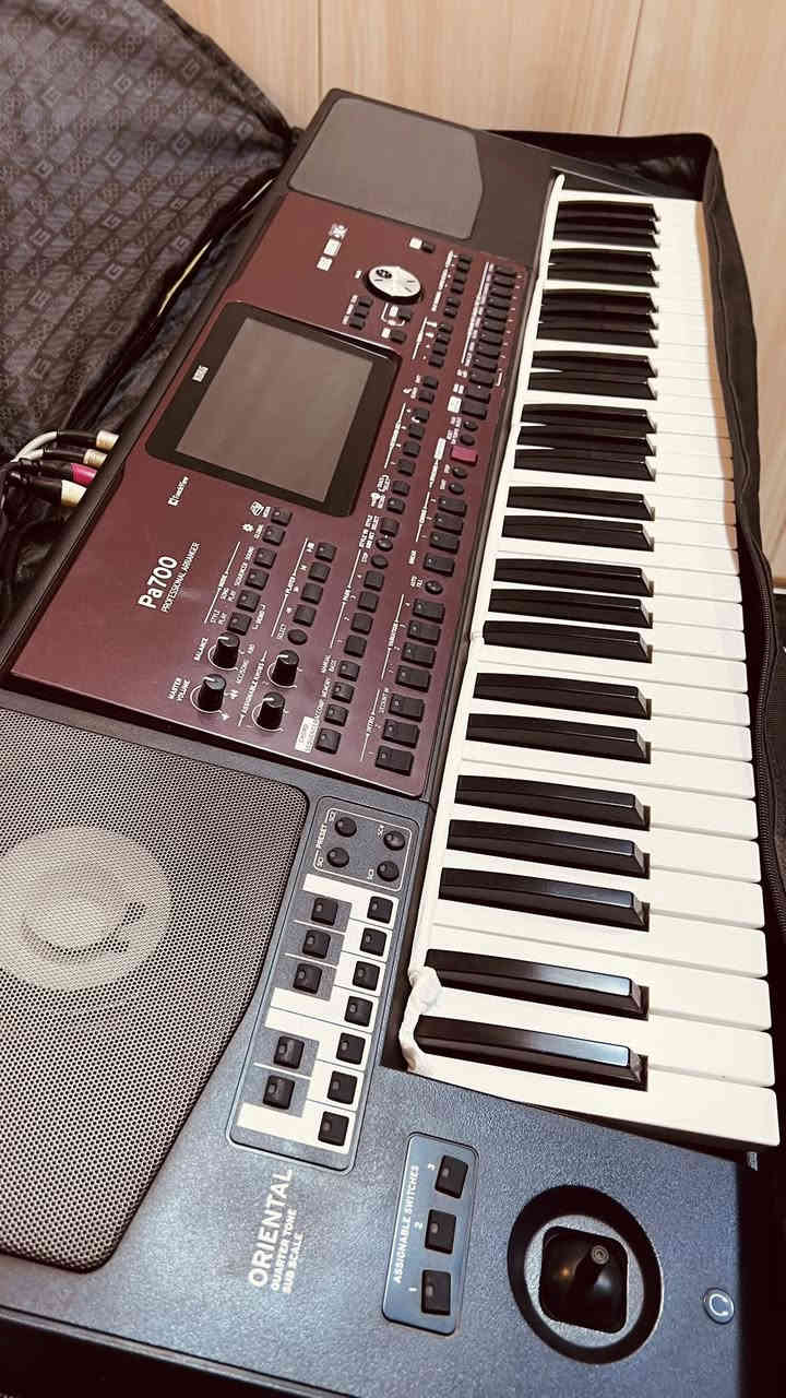 سلام عليكم
كورج 700 اخو الجديد مع جنطه اصليه
البصرة 
واتساب ***********
