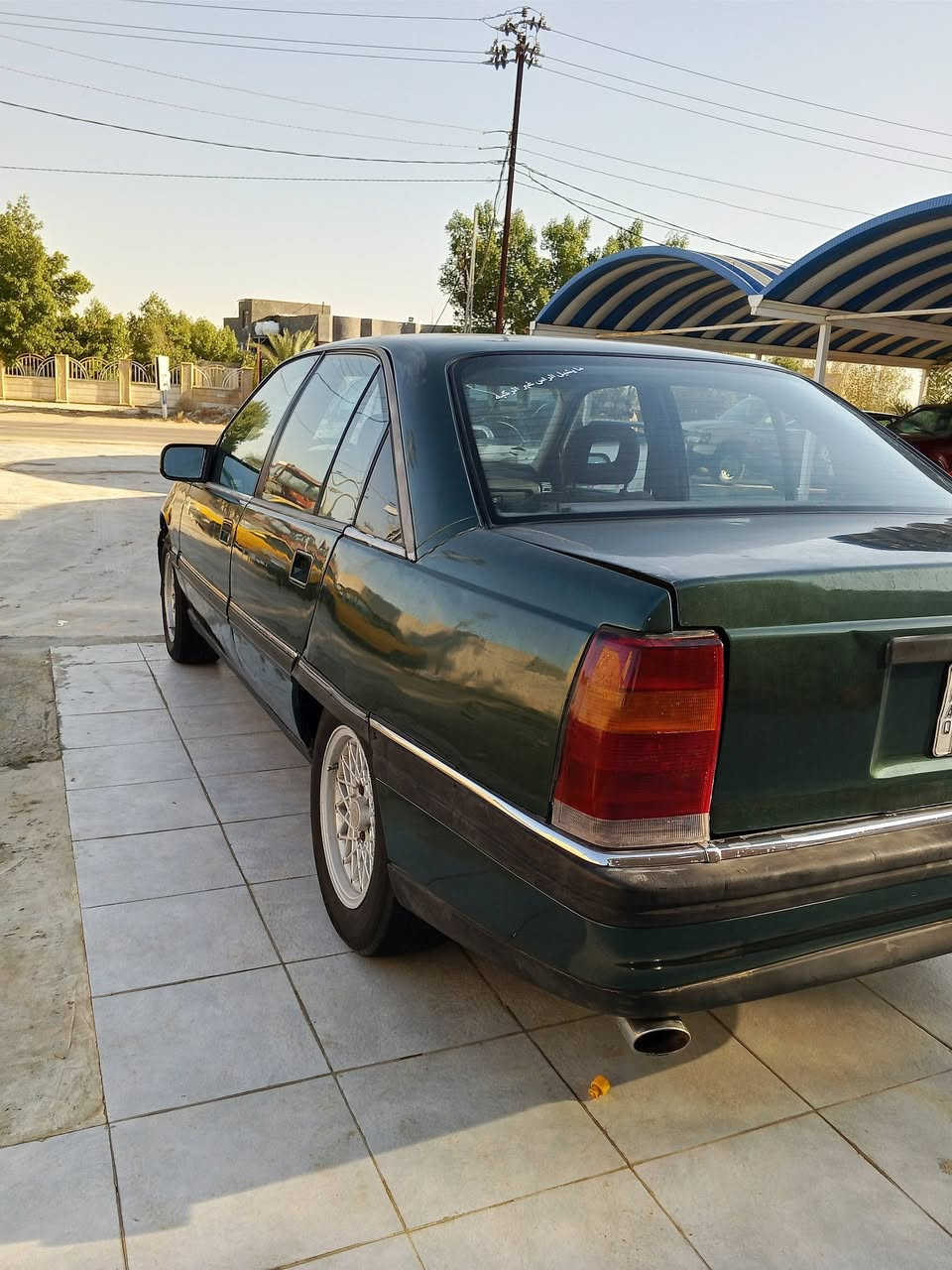 سلام عليكم لبيع أوبل اوميك مديل 92مصبوغ جمالي سيار جاهز من كلشي محرك وكير وحدادي تخم تخم تاير جديد كهربائية كله شغال عنوان دوانيه مهناوي ستغسار ***********
