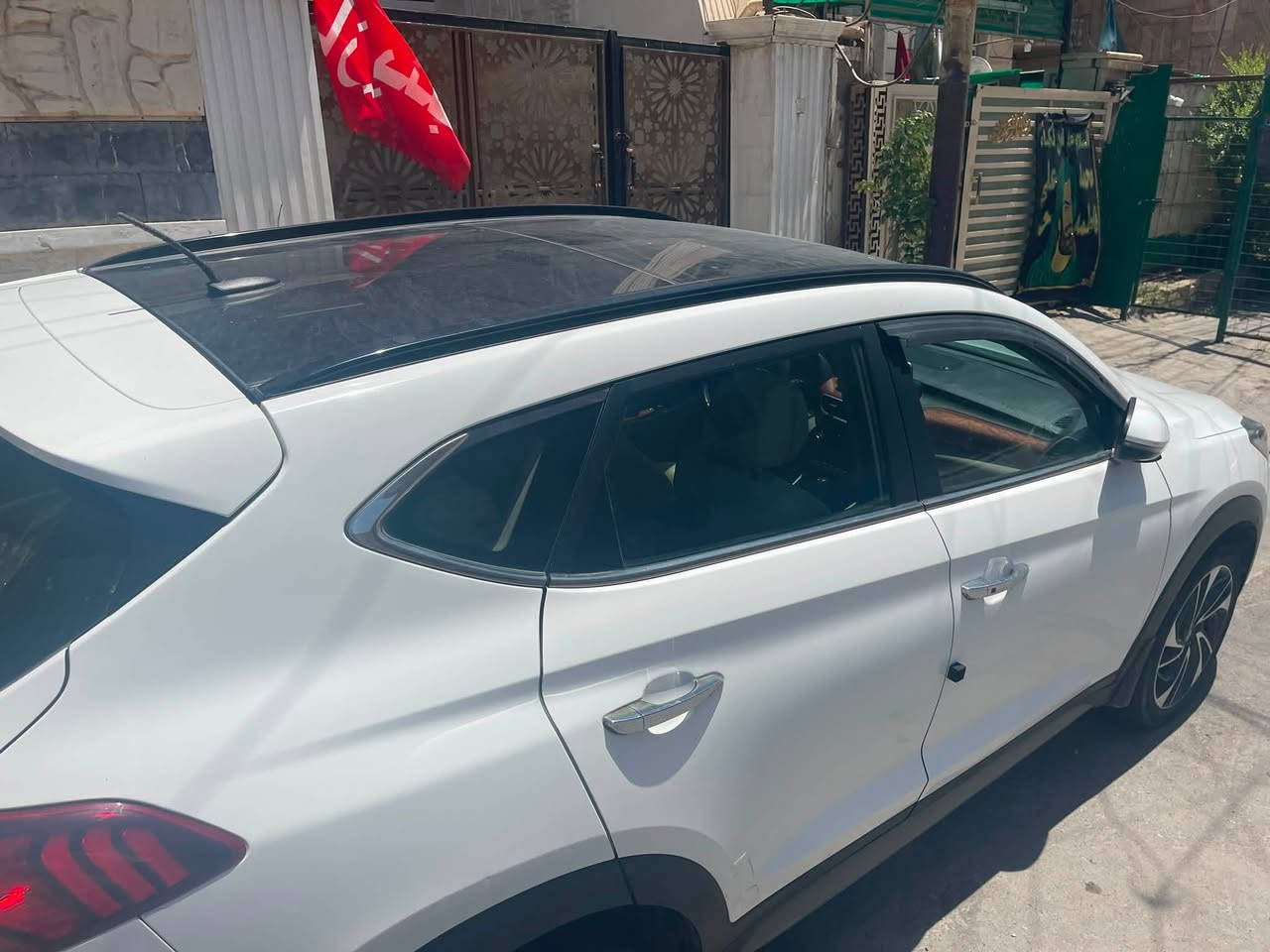 توسان خليجي مكفول ماعدا بارد اربع اصابع موديل ٢٠٢٠ فول مواصفات بانوراما ماشيه ١١٢ الف رقم بغداد بسمي تحويل ثاني يوم سياره نظيفه وحلوه السعر ١٩٠ 
***********
