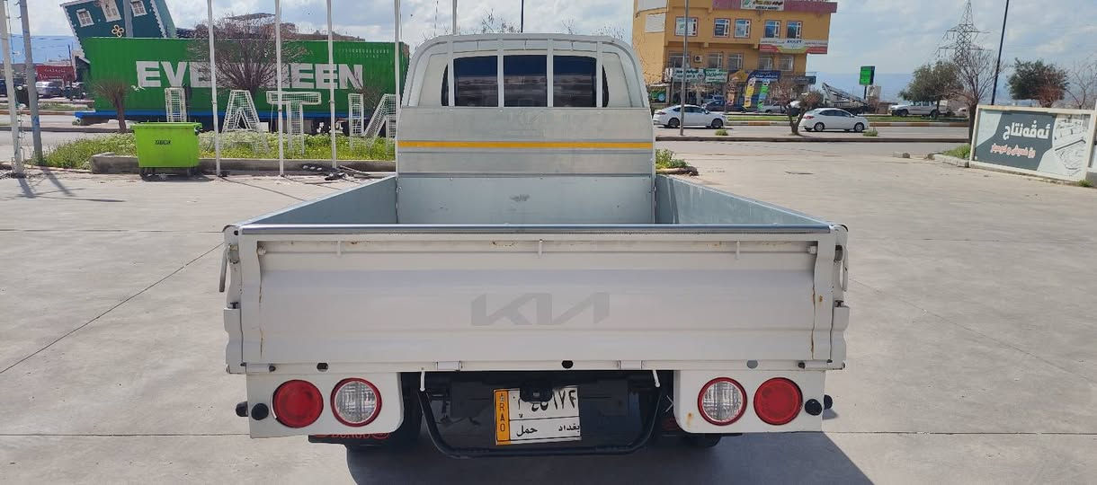 سەرەتابەناوی خوا 
کیا 2014 توماتیک 
3000سوپەر مەکینە ڕەش
5دووگمە
تەبرید ساردوو گەم 
بریکی بەسراوە 
کارە بای بەسراوە 
ناوبو دی بەسراوە
ئاوێنە ئیشارەت 
6تایەیلوک 
***********
***********
