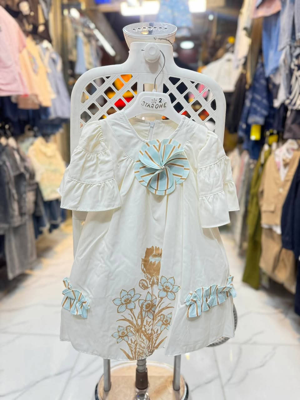 سوتات وفساتين العيد حديثاً
خلي اطلالت اولادك مميزه بهذا العيد❤️

أزياء تالين 

العنوان المسيب شارع الكراج مقابيل فلافل وشاورما الباخره ⬇️

📞***********
