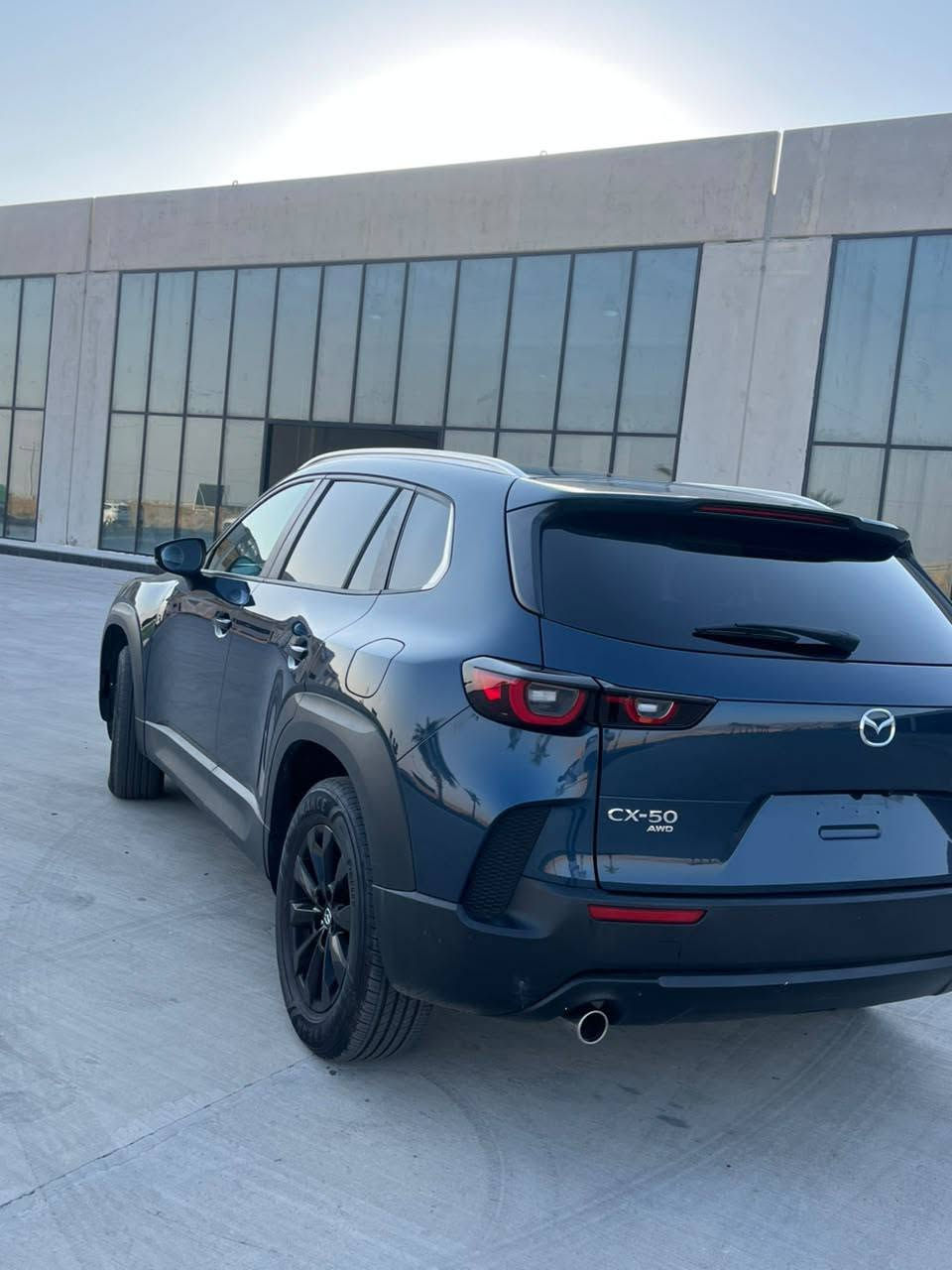 mazda cx50 select sport 2025 
ماوەی ڕۆشتن 12 هەزار مایل 
کاتی 3 مانگی لەگەڵە 
بۆیاغ یەک پارچە بێ ناو گرتن ئەو پارچەشی لەبەر جوانی بۆیاغ کراوە چونکە سێ قۆپی لێ هەبوو 
هەموو شتێکی بیلادیە 
هیچ ئێرباگی نەتەقیوە 
نیو کوشن جلد کامێرا شاشە 
ڕاداری ئاوێنە خەتی جادە 
تەبرید مەرکەزی سێ مۆدی لێخوڕین 
تەحەکومی سەر سوکان 
لایت لید و لایت زینون 
ئۆتۆ هۆڵد و ئۆتۆ ستۆپ 
سەیارەیەکی زۆر جوان و پاکە بێ چاڵ و شوختە 
نرخیشی خوار هەموو بازارە ....

نرخ 183 و  مەجالی برایانە 

***********
