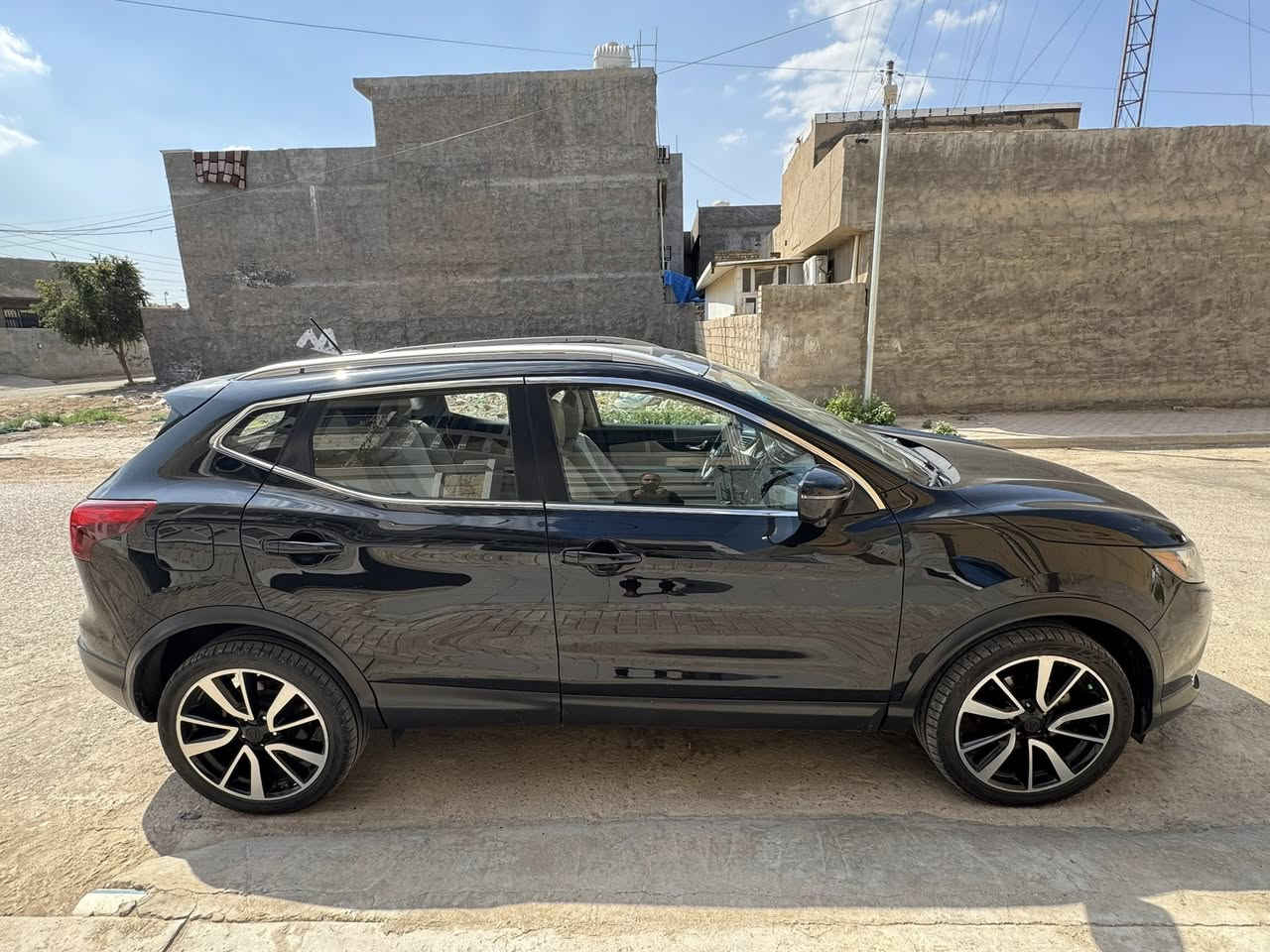 نيسان روج 2017 رقم بغداد باسمي مكفولة كفالة عامة فول مواصفات كامرات ٣٦٠ رادار امامي مثبت سرعة تشغيل عن بعد كرسي كهرباء فتحه تحكمات جهتين كشنات تدفئة وستيرن تدفىة حساسات امامي خلفي وجانبي لايت زينون هيلوجين مزوعة مواصفات للاخير سبير منازل كلش جديدة السيارة مال بيت معتنين بيها مكينه 2500 الجبيرة سيارة فور ويل كامله جاهزة من كلشي مابيها نواقص الحمدلله ممشاها 73 الف ميل مكان السيارة بغداد سعر 140$ وبيها مجال للشراي رقم ***********
