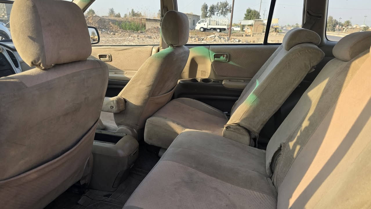 السلام وعليكم تويوتا هولندر موديل ٢٠٠٧ رقم بغداد ٧ راكب ٦ سلندر سيارة مصبوغه احزام مكان السيارة ديالى خان بني سعد رقم الهاتف *********** السعر ٦٠
