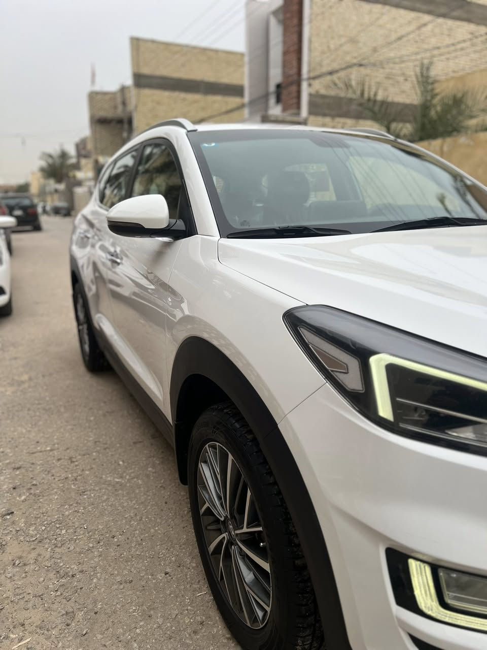 السلام عليكم
للبيع توسان كاصد موديل 2019
ماشيه 79اصل
لايت خمس عدسات
ترحيب
بصمه
كشنات ثنين كهرباء
داخل صاج
كشنات جلد لونين
ثلاجه
قماره حديد
التحكم جهتين
نفكيشن
لد نهاري 
السياره جديده بمعنى الكلمه مكفوله السياره من التبديل والصبغ والبارد السياره رقم بغداد  ب اسمي رقم وهزه جديده تخم تاير والسياره احله من الصور بهواي والسونار موجود بلمنشور وموصفات الكاصد معروفه

السعر 208

مكان السياره النجف الاشرف للاستفسار (***********)
