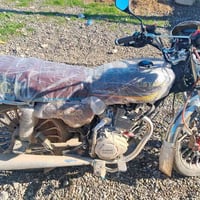 للبيع سيفان 2025  5 كير ماشي 370 كيلو دبل سويج دبل بصمة السعر 850  077...