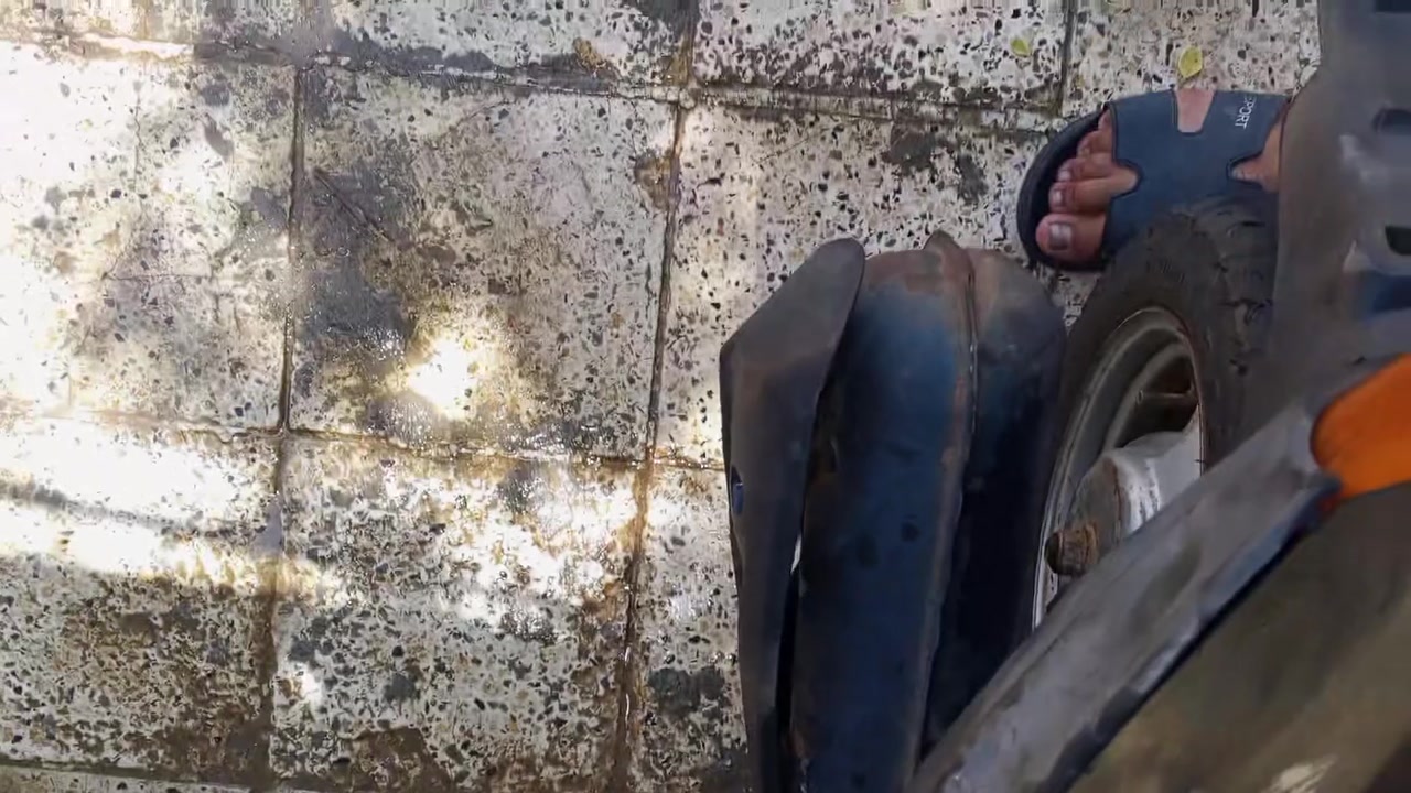 سلام عليكم دراجه بيجي هندر واحد نضيفه مفتوحه دراجه حلوه 200وبيها مجال ***********واتساب
