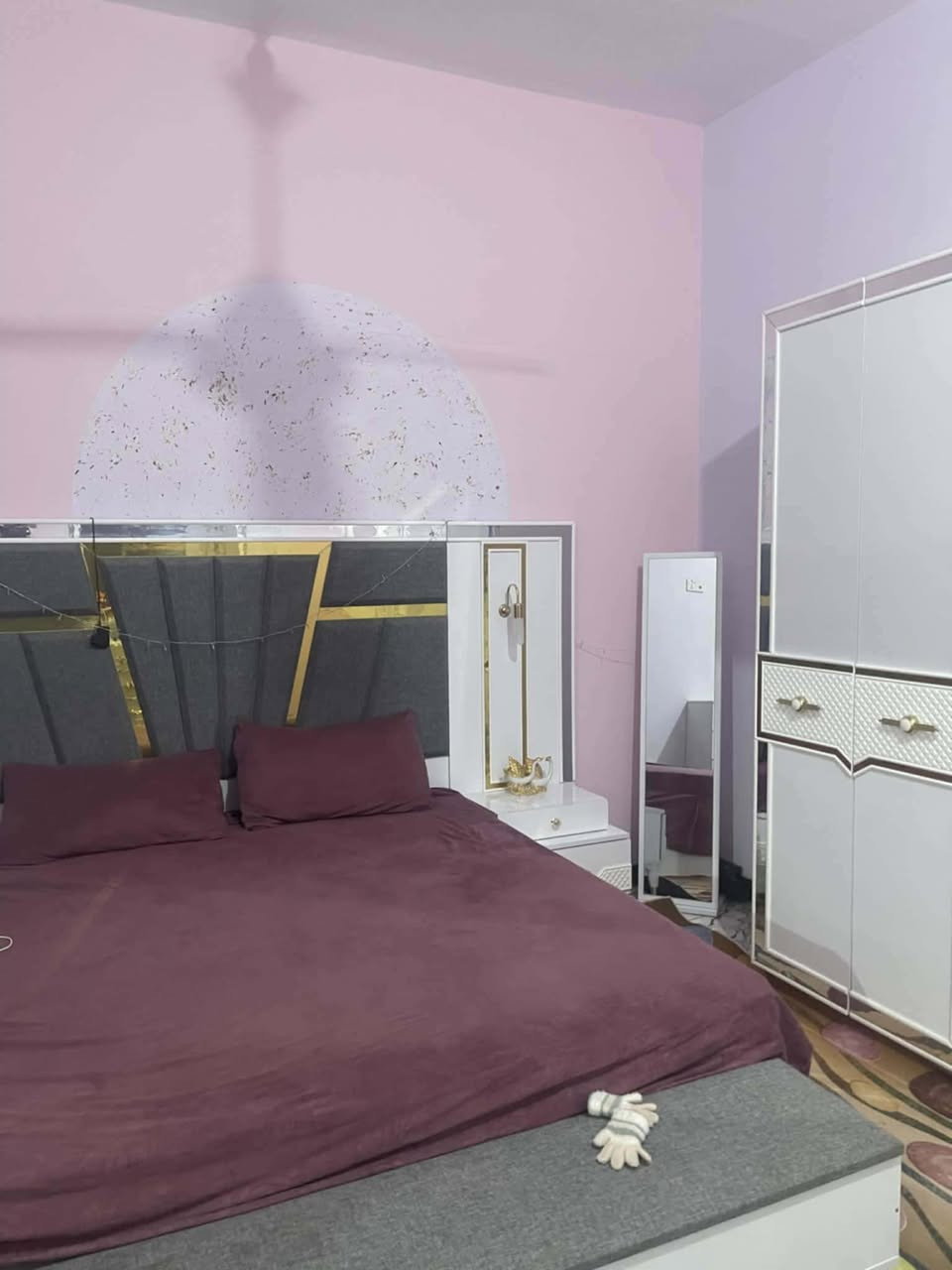 بيت للبيع  سعر مناسب حي جسوم مساحه200 متر بناء طابوك ورباطات جاهز من كلشي البيت ما شاء الله
يتكون من غرفتين وصاله ومطبخ وبراني 
للاستفسار الاتصال ع الرقم ***********
@الجميع
