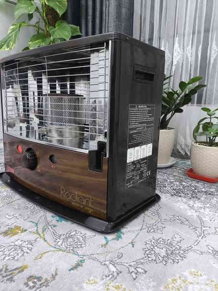 زۆپای تۆربـۆی ئەسڵی هەڵکۆڵراو دوو دووگمە وەجبەی یەک شتـی برا لۆک لەسەتا 90پاکە بەشەرتی هەموو شـتێ دەیفـرۆشم 
........
مشـتەری ....***********
