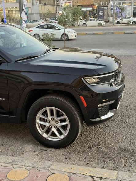 السلام عليكم
تخم ويل وتاير جيب 2024 حجم 18 
الويل نضيف كلش بس بيهن واحد بي عواج بسيط ومماثر بالمشي
والتايرات نضافتهن 90‎%‎ 
السعر 400$ مكانهن بالنجف
***********
