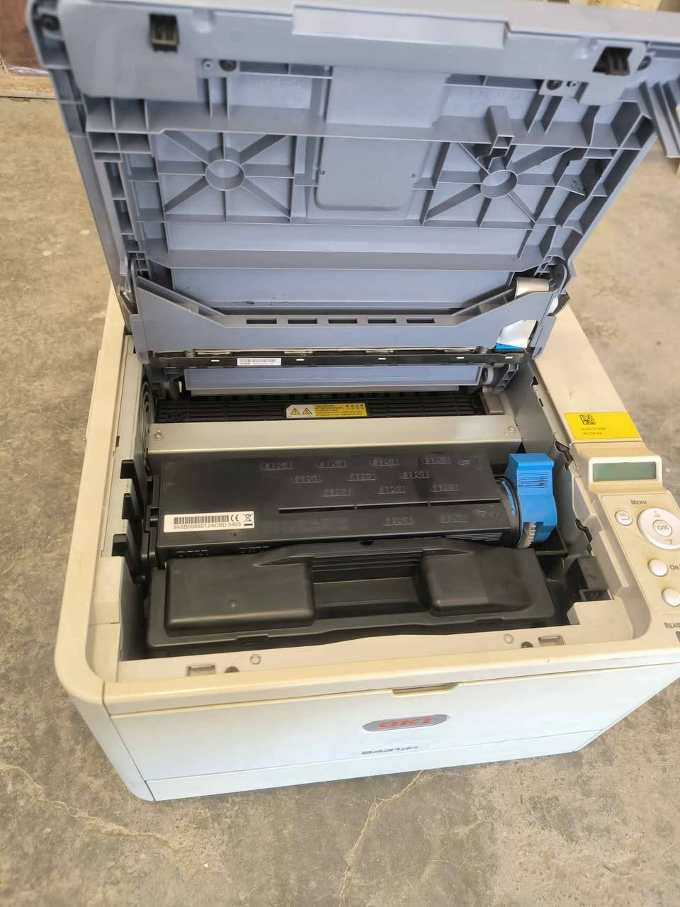 طابعة Oki B431dn ليزري ابيض و اسود للبيع 
شرط الشغل و الاستنساخ 
فقط يحتاج حبر 
مع كامل ملحقات 
السعر 45 الف و بي مجال كركوك, العراق


**إذا كنت صاحب هذا الإعلان وتريد حذفه لأي سبب، رجاءا أرسل رسالة إلى الدعم الفني**