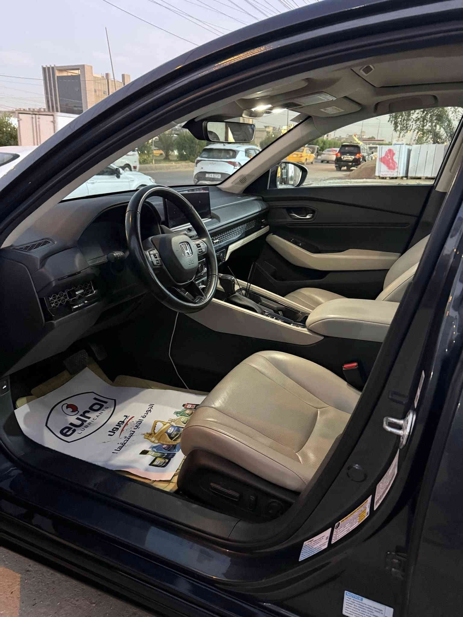 سلام عليكم
للبيع هوندا اكورد موديل 2024 EXL هايبرد

السعر 188$وبيهه مجال صور الحادث مرفقة بالمنشور 

للإستفسار ***********
