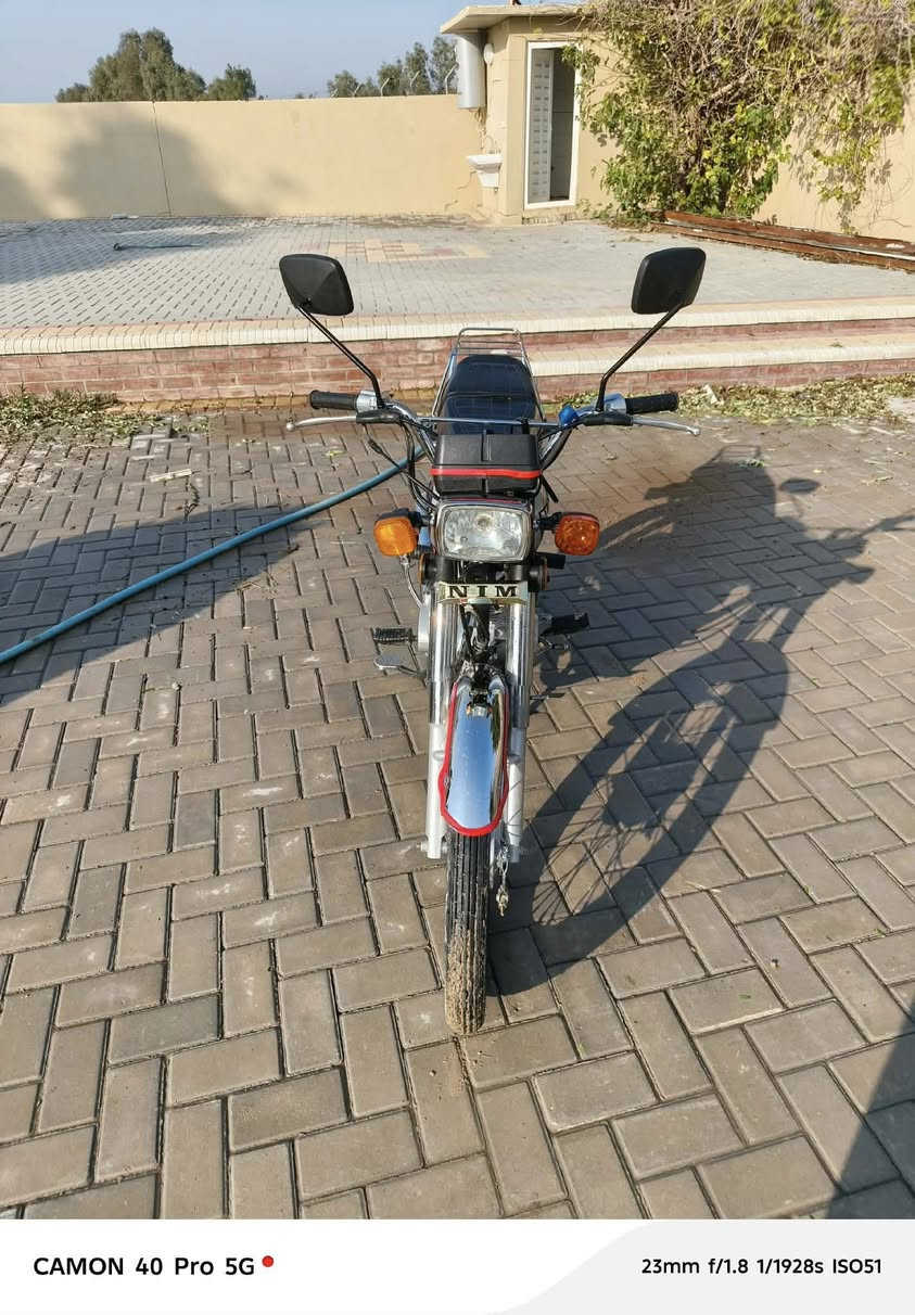 السلام عليكم دراجه نامه موديل 25 بعده ما ماشيه هواي كهربيات كله شقاله وشرط شلعه ومعدل كفاله عامه اوراق. مكاني بين كلار وخانقين سعر 600 وبيه مجال للطيبن شراي اتصل***********او تعال خاص رجان مو شراي لا تعبني
