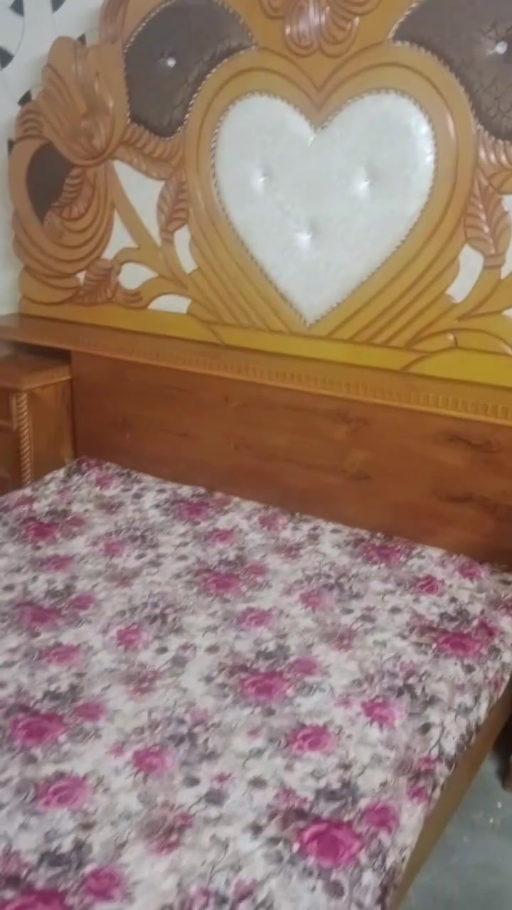 غرتة نوم للبيع الموصل ايسر الاستفسار وتساب***********
