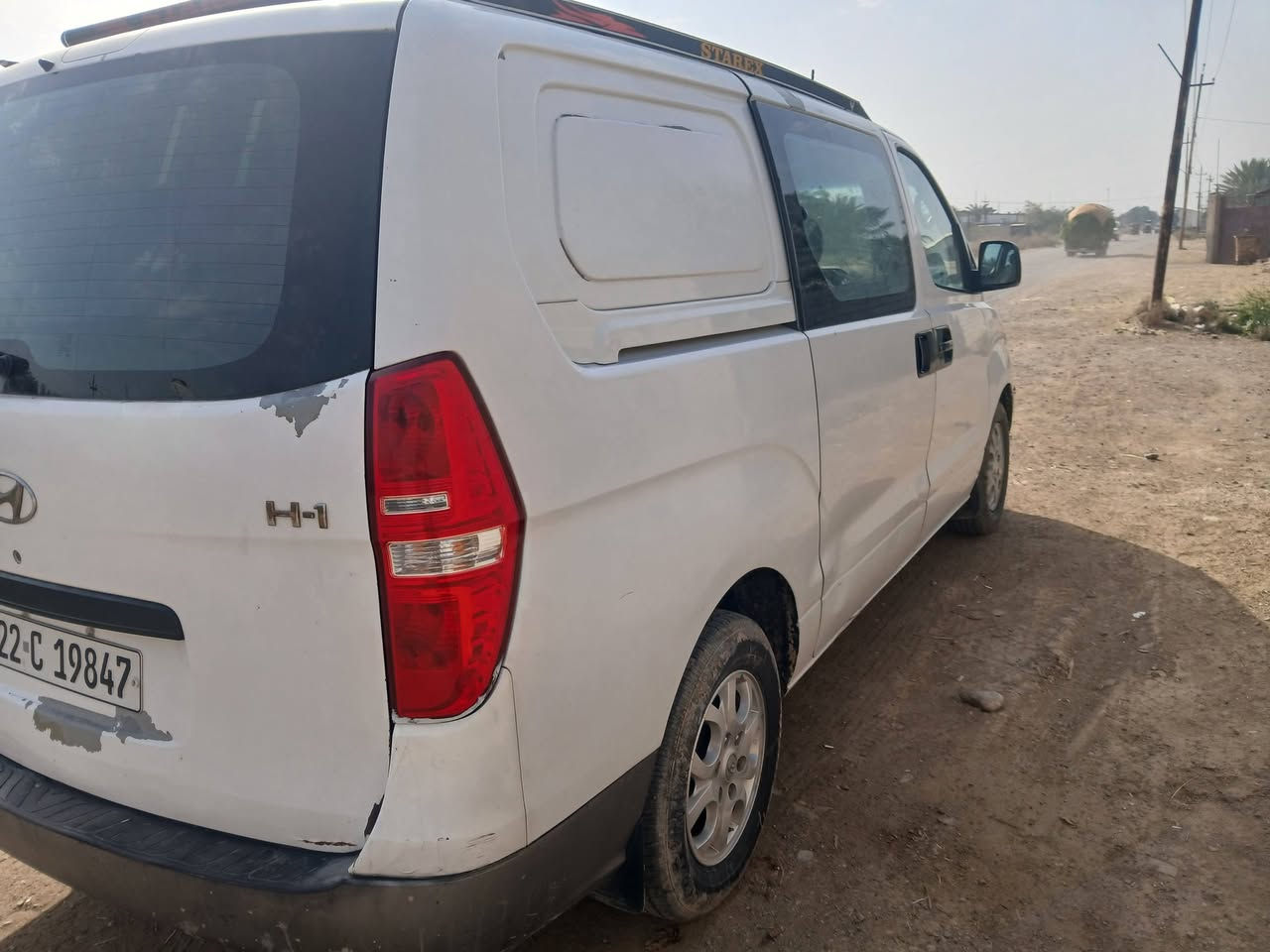 ستاركس موديل ٢٠١٢ رقم اربيل حمل فان .
مكينة بدون تبخير مكفولة 
مكان السيارة .ديالى بني سعد. ***********
