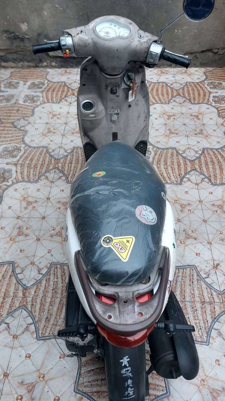 السلام عليكم شباب/ دراجه فله كفاله عامه من مكينه  تجي وتشوف دراجه  مال ربه ماصالهه  شهر من نزلته تجي وشوف العين دراجه كلشي شغال بيه دبلات  أماميه-خلفيه  دراجه على وضع الشركه  # العنوان ! بصره حيانيه ! اولاين على المستطيل! قرب ! حسينيه الزينبيه ""! السعر ٩٥٠ وبيه مجال المو شراي لا يتعبني رقم تليفون  ***********
