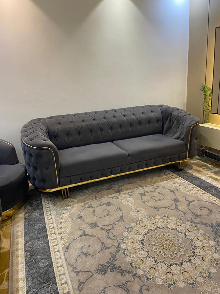 السلام عليكم
تخم قنفات نوع تركي مستعمل عدد 2 قنفات حجم كبير 4 كراسي لمن يرغب بالشراء الاتصال على الرقم ***********
