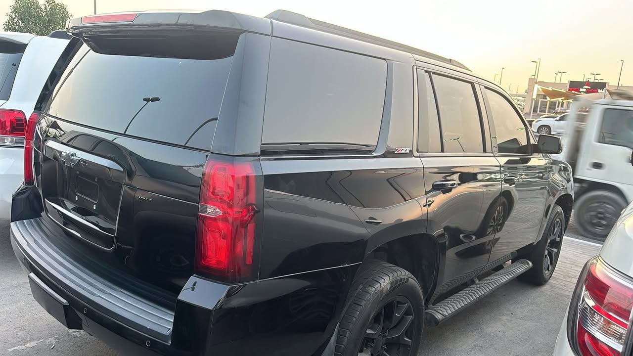 تاهو 2018Z71للبيع  تدخل كتاب ضباط متقاعدين يسمحلهم تحت الموديل سعرهه 165ورقه للميناء مبدل جاملغ وبنيد بدون دواخل بدون أرباك 
***********
