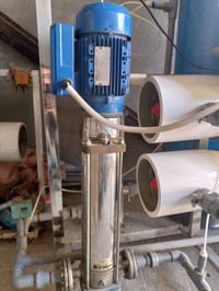 محطة اثنين متر الفين لتر بساعة شاصي سل ستيل  مضخات ايطاليه لوار المحطة...