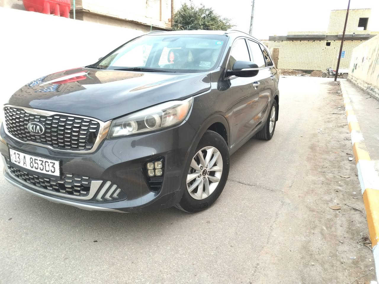 سلام عليكم
كيا سورنتو 2016 امريكي رقم دولي تحويل ثاني يوم

واردهه تبديل بنيد فقط وبيه رشات بسيطه تجميل

المواصفات

محرك 2400 /4 سلندر محرك وكير كفاله

حداديه جديده تدفئه تبريد قطعتين تخم تاير جديد

لون رمادي

5راكب ارضيه جلد

تحكم واشارة بلمري

3 وضعيات قياده

وضع مانع انزلاق 

فور ويل /رادار

تحكم استيرن جهتين

تدفئه كشنات

حساسات خلفيه

سياره جاهزه من كلشي #السعر 155

#مكاني ناصرية بلغراف

والشراي بخدمته ***********
