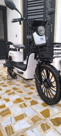 دراجه شحن • ٥ بطاريات • بصمه وكارت