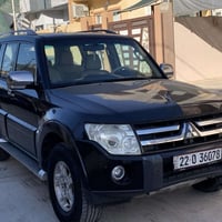 للبيع باجيرو 2008 محرك 3000 كلين بدون اي صبغ ولا ضربة تبريد 3 قطع 7 را...