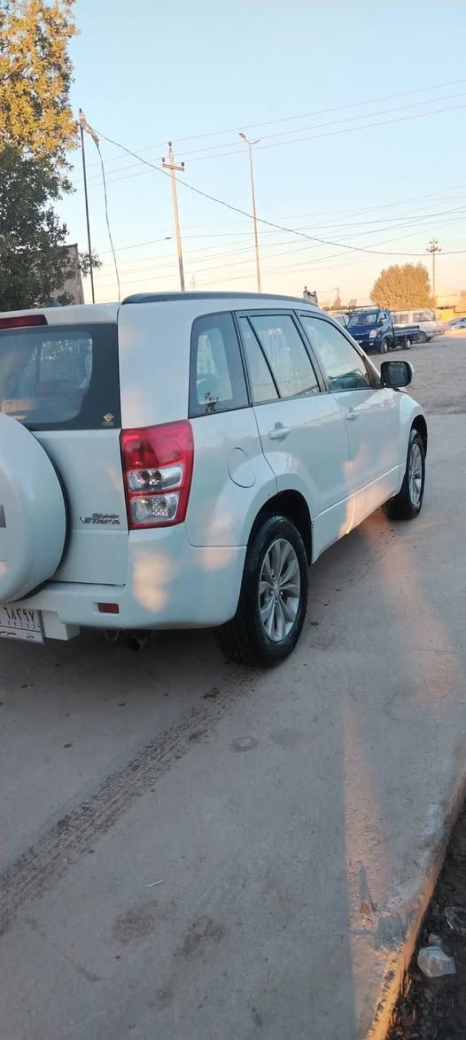 سلام عليكم للبيع 2014 سازوكي يابانيمكفوله عده بارد وصباغ جاملغ امامي
سياره جديده وخير من الله
السعر 80 وبيها مجال حك جيه
***********
