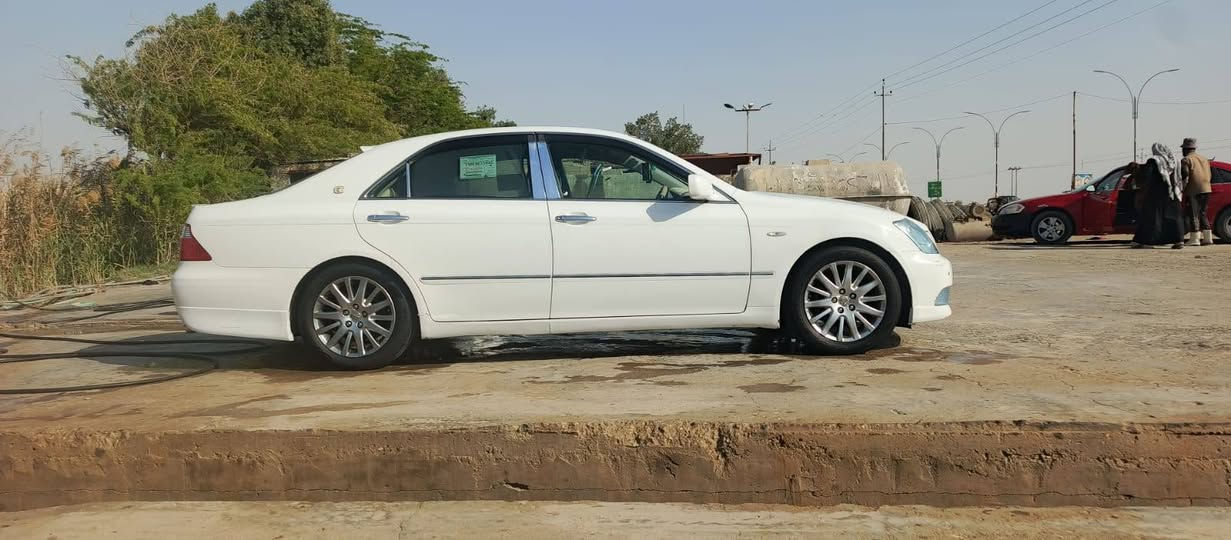 السلام عليكم
كراون شاهينه
 للبيع موديل 2007  

 بأسمي سنويه لل 29
مشروع وطني وتحويل مباشر 
 السياره مكفوله كفاله عامه من كصه ونقل الجثه والضربه والرسميات 
ارقام انكليزي 
السياره شاصي80 
كير 6نمر 
غرفه بيجي 
 
تحوير النجف 
السعر 130 وبيها مجال للطيبين
المكان:..الناصريه البطحاء+***********
