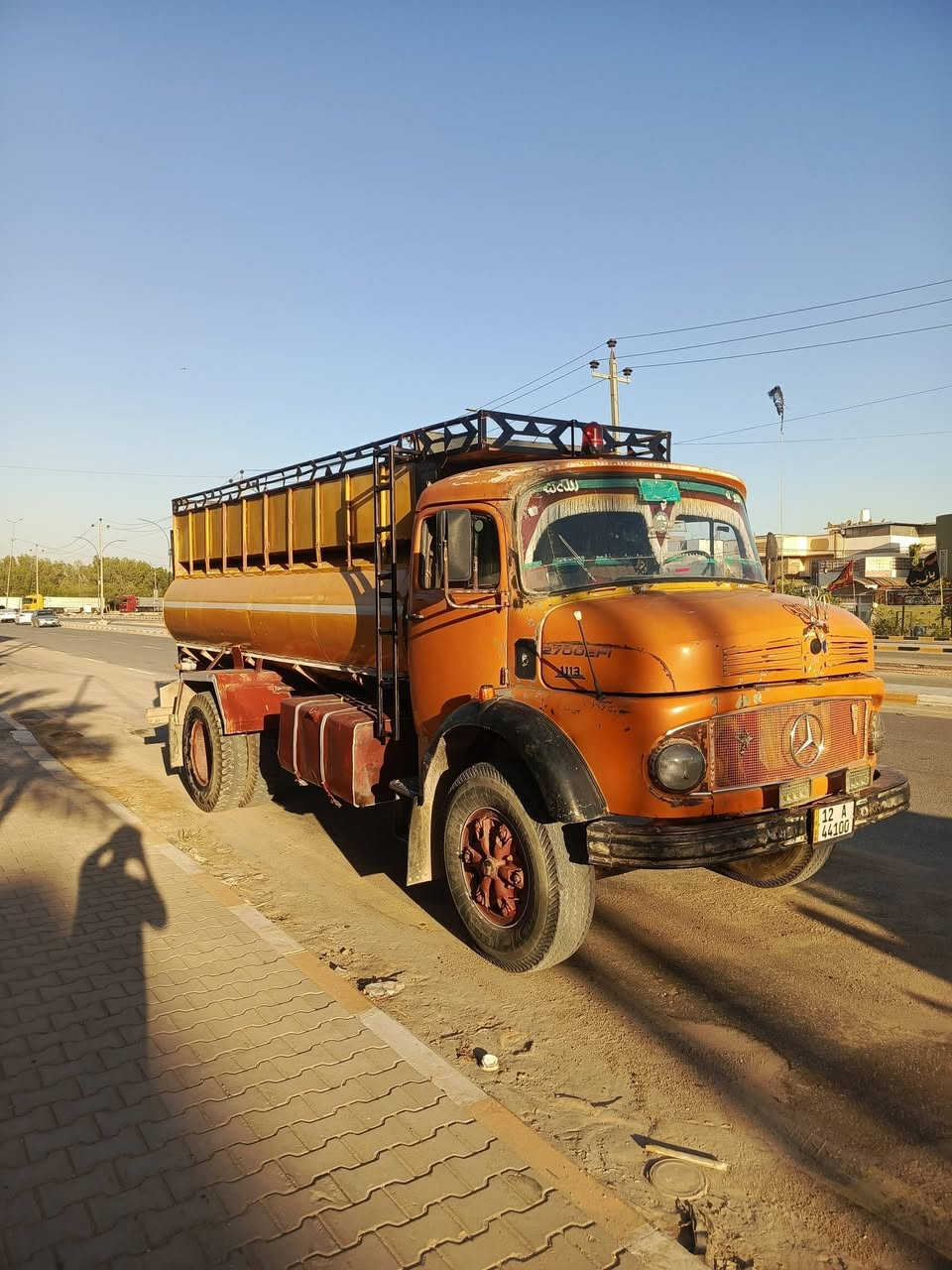 ابوردين للبيع عشراويه مديل 87 مكفولة كفاله عامه مكينه سوبر كير جديد تخم تاير رقم نينوى انكليزي 
***********
